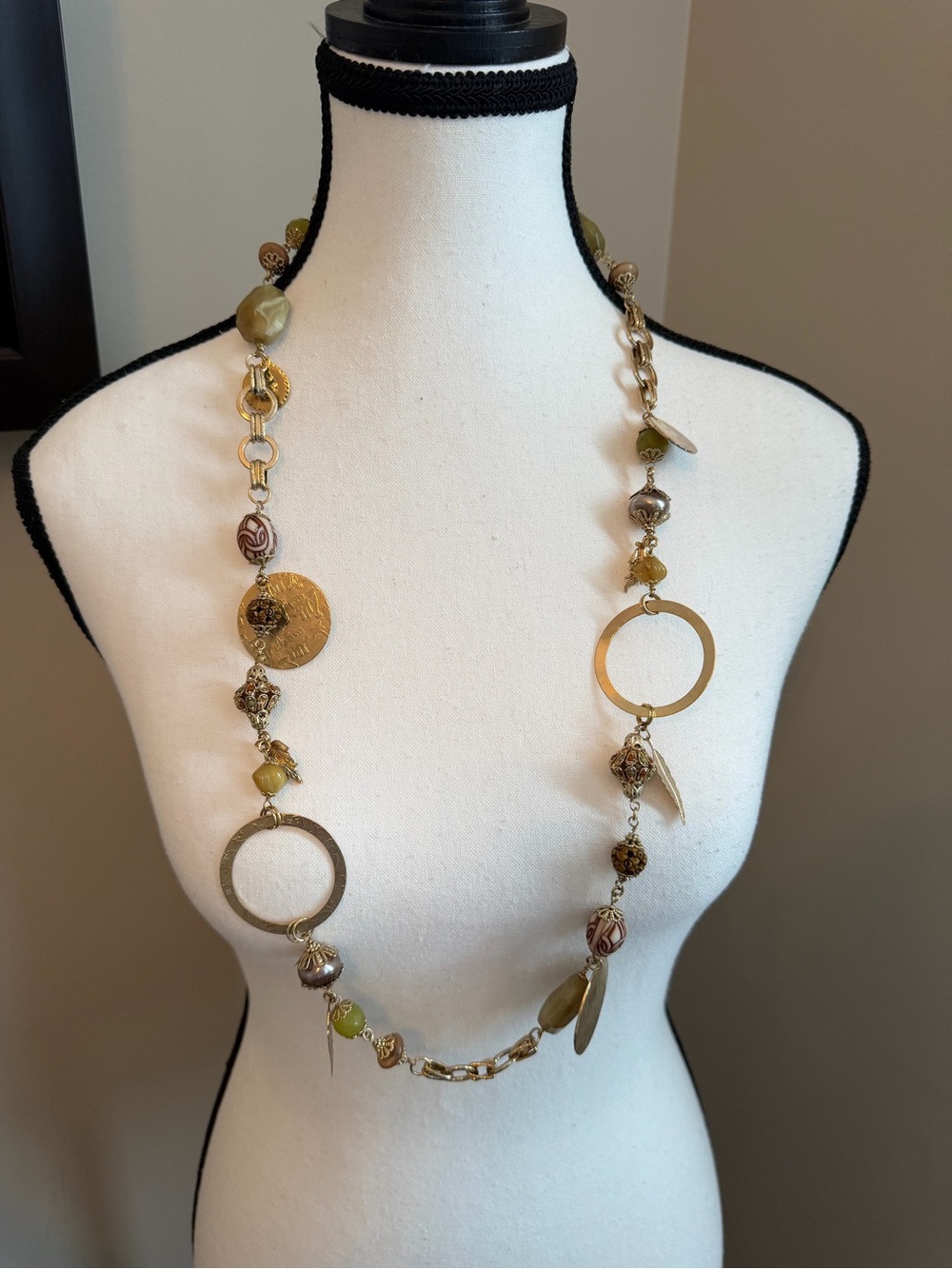 Boho Long Statement Necklace Green Beads Feather Floral Charms Y2K Gold Tone